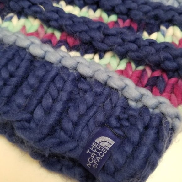 **SOLD** The North Face Nanny Knit Beanie with Pom - Picture 3 of 5